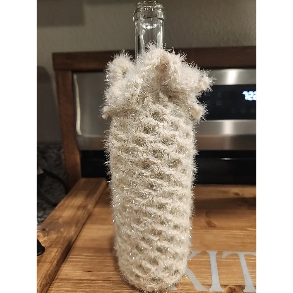 Homemade Showy Glitter Fur Wine Bottle‎ Cozy Knitting Pattern